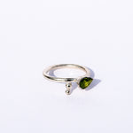 anel em prata 925 com pedra preciosa peridoto em gota 