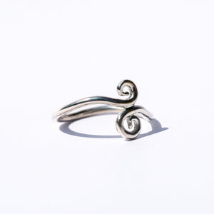 dainty spiral silver ring